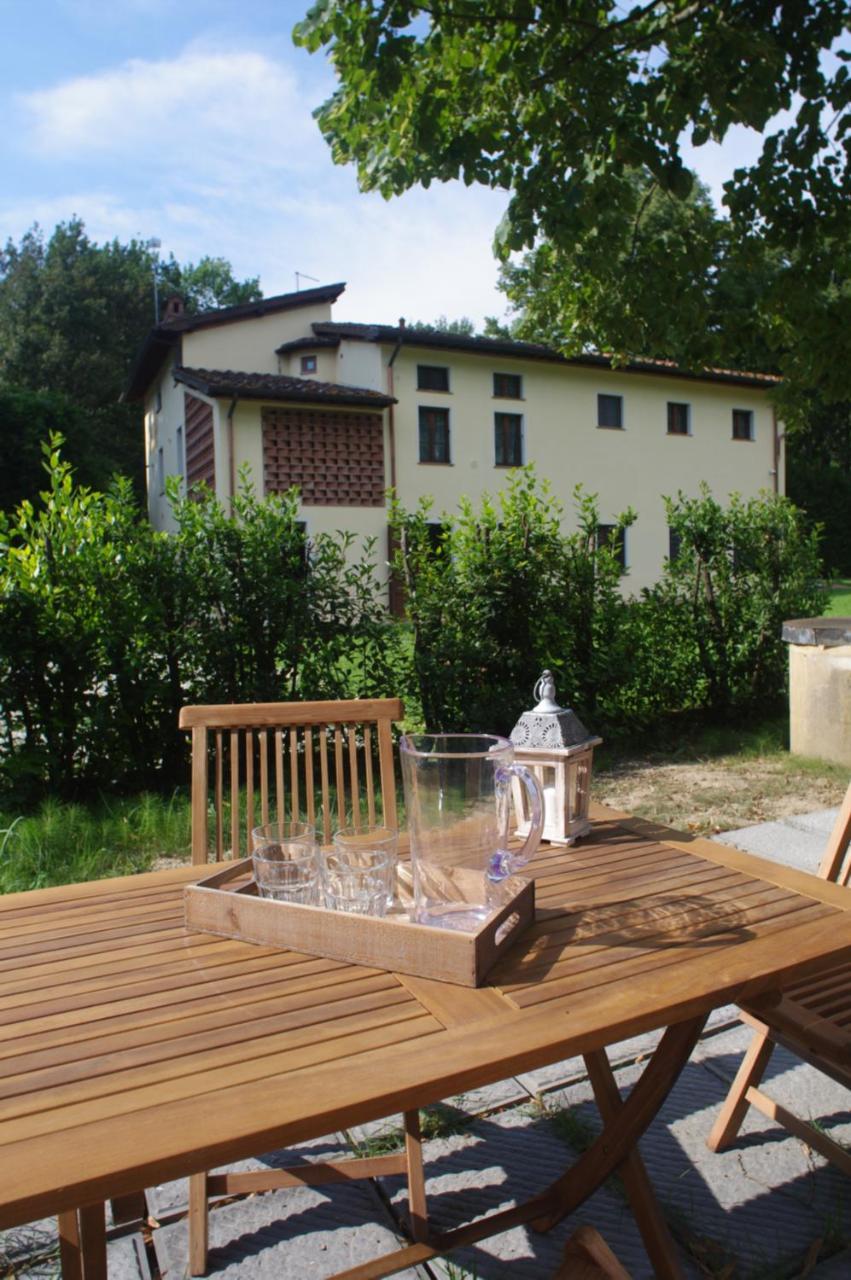 CASALE LA FATA -tipico toscano immerso nelle colline tra Lucca e Versilia, 6 appartamenti indipendenti Camaiore Esterno foto